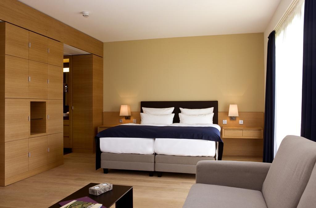 Schlossgut Groß Schwansee 외부 사진 A typical room at the hotel