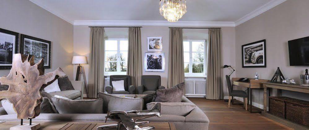 Schlossgut Groß Schwansee 외부 사진 A living room